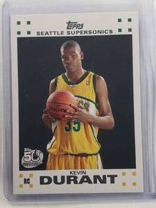 lot 61 image: Kevin Durant Rookie 2007 Topps No. 2 of 14