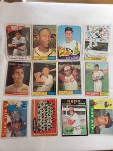 lot 69 image: Lot of 12 Vintage Cards Hal Lanier 1965, Harry Anderson 1958 and Many More