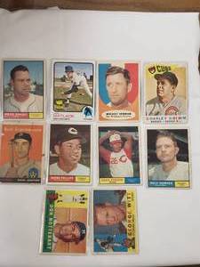 lot 70 image: Lot of 10 Vintage Cards Ken Aspromonte 1958 Topps No. 405, George Witt 1960 Topps No. 298 and More