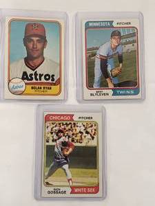 lot 80 image: Lot of 3 Nolan Ryan 1981 Topps 57, Rich Gossage 1974 Topps 542, Bert Blyleven 1974 Topps 98