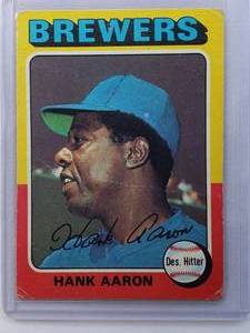lot 175 image: Hank Aaron 1975 Topps No. 660