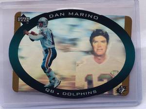 lot 194 image: Dan Marino 1995 Upper Deck Gold Diecut No. 23