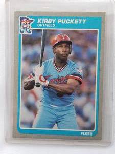 lot 220 image: Kirby Puckett Fleer Rookie Card No. 286