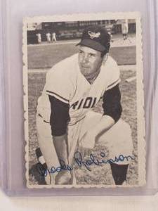 lot 273 image: Brooks Robinson 1968 Topps No. 1 of 33 Photos