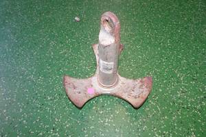 lot 329 image: Tri-Wing Boat Anchor