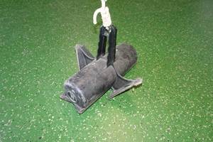 lot 331 image: Plastic Boat Anchor
