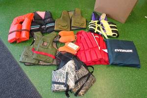 lot 337 image: Assorted Life Vests