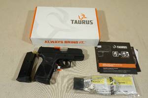 lot 4 image: NEW Taurus G3C 9mm Semi-Auto Pistol - 2 Magazines