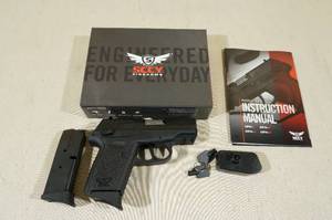 lot 5 image: NEW SCCY CPX-1 Gen 3 9mm Semi-Auto Pistol - 2 Magazines