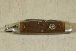 lot 33 image: Vintage Official Boy Scouts of America Pocket Knife