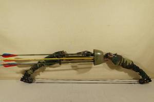 lot 59 image: Proline Cyclone II RH Compound Bow Model 10-250