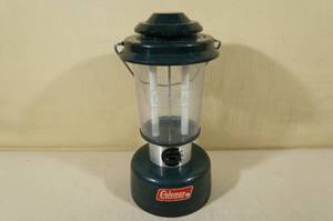 lot 67 image: Coleman Fluorescent Lantern