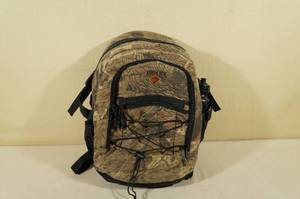 lot 85 image: Cabelas Ingear Camo Backpack