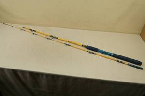 lot 102 image: Eagle Claw Starfire 8-12 Fishing Rod