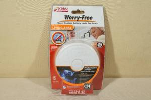 lot 126 image: Kidde Worry-Free Photoelectric Smoke Alarm