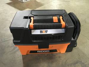 RIDGID 3 Gallon 5.0 Peak HP NXT WetDry Shop Vacuum with Filter, Expandable Locking Hose and Accessories   Customer Returns See Pictures