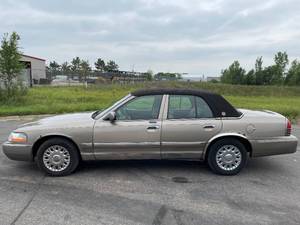 lot 21 image: 2004 Mercury Grand Marquis GS - 1 OWNER