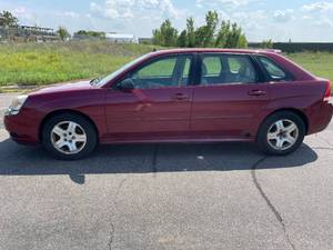 lot 120 image: 2005 Chevrolet Malibu Maxx LT