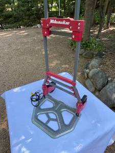 Milwaukee 150 Pound Folding Dolly