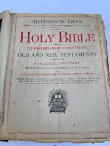 1892 Self Pronouncing Holy Bible