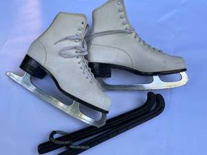 Vintage Imperial Womens Ice Skates with Guards