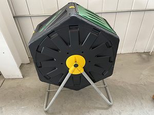 lot 20 image: Used Miracle-Gro Small Composter
