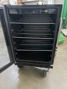 lot 22 image: Magic Chef Beverage Cooler