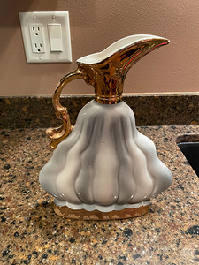 lot 59 image: Empty Jim Beam Decanter, 1970, Lot 143