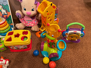 lot 80 image: Lot of Childrens Items 3 - Toys, Puzzles Etc