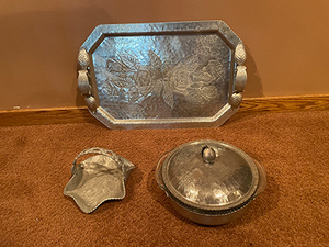 lot 81 image: Lot of 3 Vintage Metal Pieces Serving Tray, Basket, and Pot