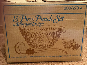 lot 85 image: 18 Piece Punch Set, Arlington Design.