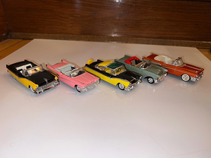 lot 108 image: Franklin Mint (67 Packard convertible), Hubley-Kiddietoy, Ertl, Vitesse, New Ray, 1955 Fairlane all 5in