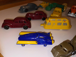 lot 123 image: Renwal, Ideal, Gilmark, Playthings various plastic cars