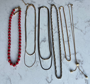 lot 160 image: Lot of Necklaces
