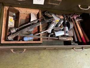 lot 9 image: 8th Drawer Contents of Mosaic Tool Chest