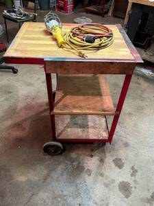 lot 27 image: Quality Metal Rolling Cart with Shop Light