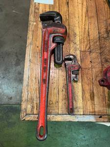 lot 45 image: Rigid Pipe Wrench Lot (18 and 8)