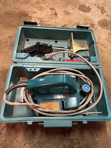 lot 89 image: Makita Model 1900B Power Planer in Working Condition
