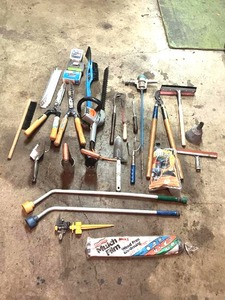 lot 107 image: Lawn, Garden, and Garage Items