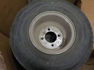 lot 1 image: 4 Carlisle Tires 18 x 8.50 8NHS...