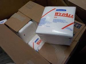 lot 3 image: Case of 12 Ct x 76  912 Total Wypa...