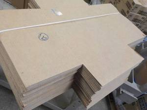 lot 16 image: 50 boxes 12 x 13...