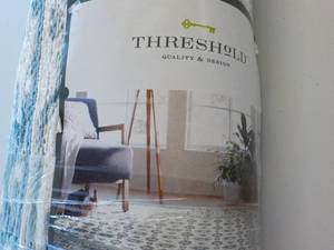 lot 53 image: New Threshold 5x7 Arcada Area Rug- ...