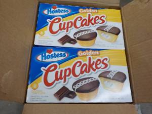 lot 56 image: 8 ct Boxes 8 each box Hostess Golde...