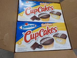 lot 60 image: 8 ct Boxes 8 each box Hostess Golde...