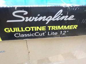 lot 250 image: Swingline Guillotine Trimmer 12 Cu...