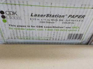 lot 256 image: 2500 8 12 x 11 Laser Station Pape...