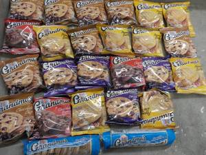 lot 263 image: Grandmas Cookies best date 11202...
