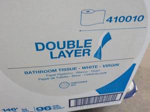 lot 267 image: 96 ct Double Layer White Toilet Pap...