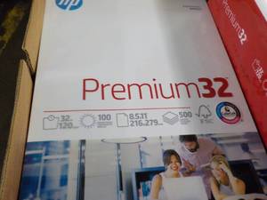 lot 288 image: 2500 Sheets HP Premium 32 White Cop...